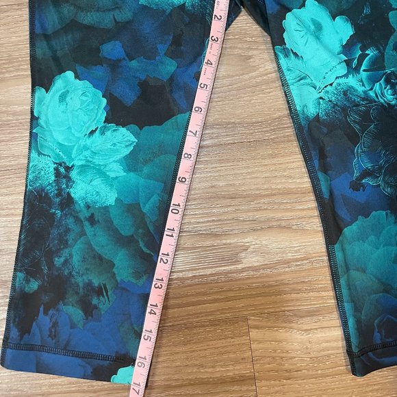 DRI MORE Athletic Crops Fitted - Picture 2 of 4